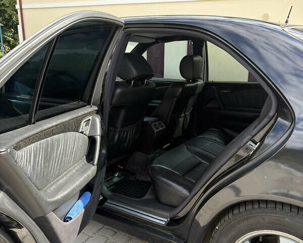 Черный Мерседес Е-Класс, объемом двигателя 2 л и пробегом 478 тыс. км за 3800 $, фото 6 на Automoto.ua