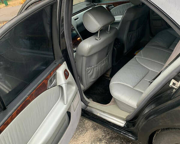 Черный Мерседес Е-Класс, объемом двигателя 2.3 л и пробегом 505 тыс. км за 3350 $, фото 12 на Automoto.ua