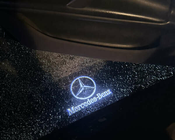 Чорний Мерседес Е-Клас, об'ємом двигуна 2 л та пробігом 528 тис. км за 5000 $, фото 5 на Automoto.ua