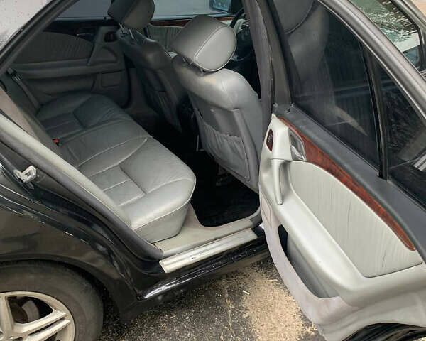 Черный Мерседес Е-Класс, объемом двигателя 2.3 л и пробегом 505 тыс. км за 3350 $, фото 16 на Automoto.ua