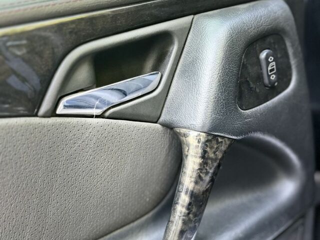 Черный Мерседес Е-Класс, объемом двигателя 3.2 л и пробегом 450 тыс. км за 3600 $, фото 6 на Automoto.ua