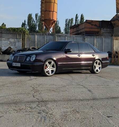 Черный Мерседес Е-Класс, объемом двигателя 5.5 л и пробегом 500 тыс. км за 20000 $, фото 11 на Automoto.ua