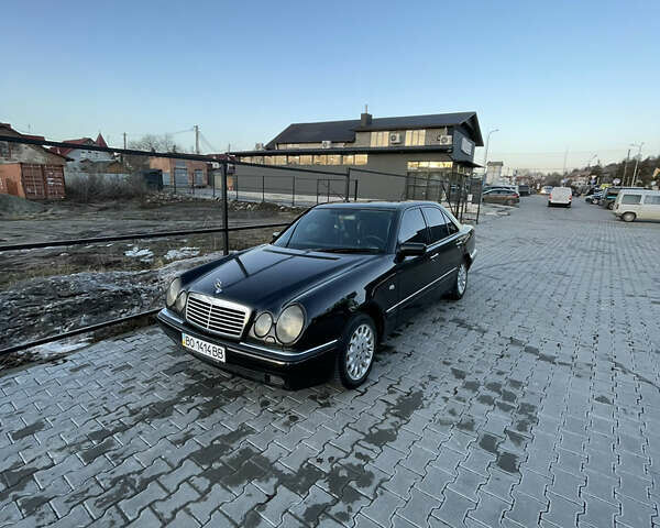 Чорний Мерседес Е-Клас, об'ємом двигуна 3 л та пробігом 560 тис. км за 3500 $, фото 3 на Automoto.ua