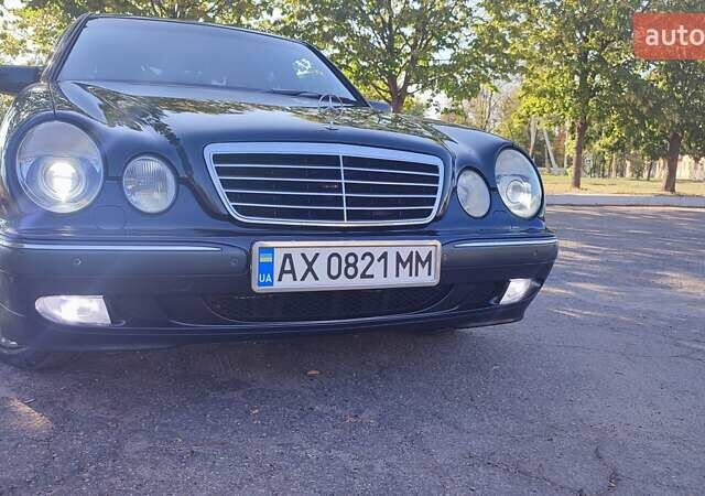 Черный Мерседес Е-Класс, объемом двигателя 3.2 л и пробегом 450 тыс. км за 4999 $, фото 4 на Automoto.ua