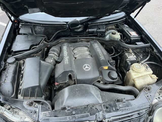 Черный Мерседес Е-Класс, объемом двигателя 3.2 л и пробегом 372 тыс. км за 4500 $, фото 23 на Automoto.ua