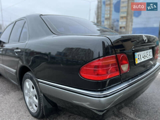 Черный Мерседес Е-Класс, объемом двигателя 3.2 л и пробегом 372 тыс. км за 4500 $, фото 26 на Automoto.ua