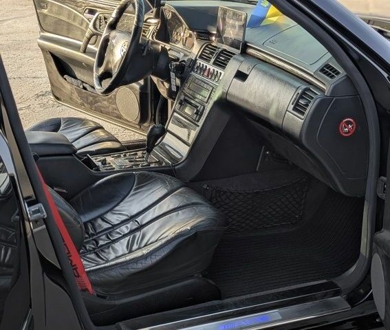 Чорний Мерседес Е-Клас, об'ємом двигуна 0 л та пробігом 500 тис. км за 14500 $, фото 3 на Automoto.ua