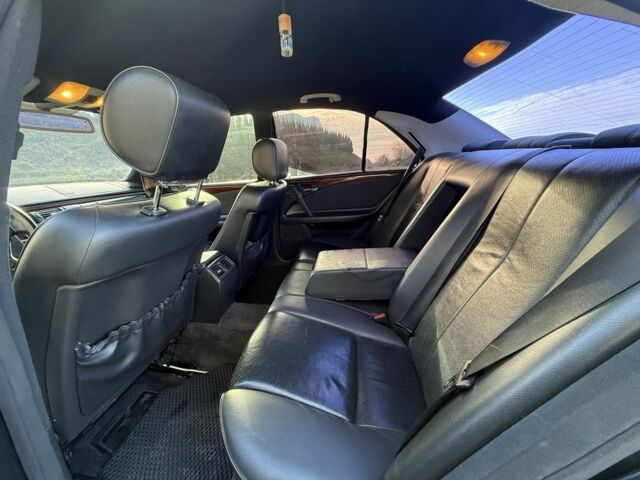 Черный Мерседес Е-Класс, объемом двигателя 2.4 л и пробегом 377 тыс. км за 1600 $, фото 4 на Automoto.ua