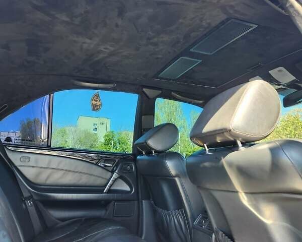 Черный Мерседес Е-Класс, объемом двигателя 5.5 л и пробегом 500 тыс. км за 20000 $, фото 18 на Automoto.ua