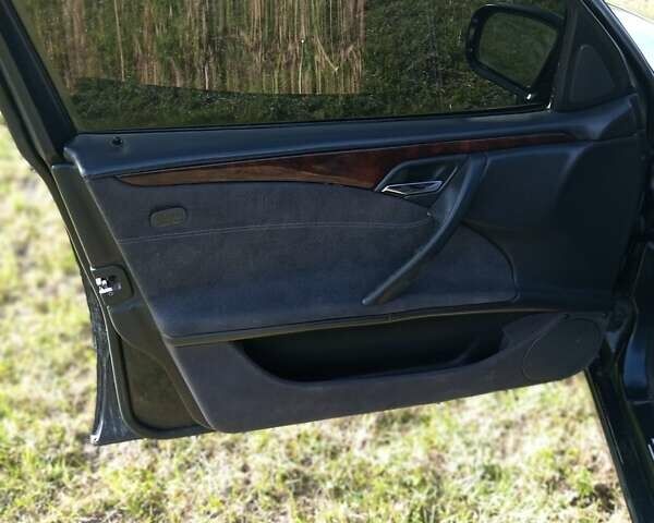 Черный Мерседес Е-Класс, объемом двигателя 2 л и пробегом 250 тыс. км за 3000 $, фото 32 на Automoto.ua