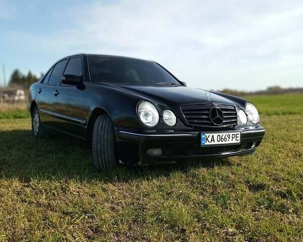 Черный Мерседес Е-Класс, объемом двигателя 2 л и пробегом 250 тыс. км за 3000 $, фото 8 на Automoto.ua