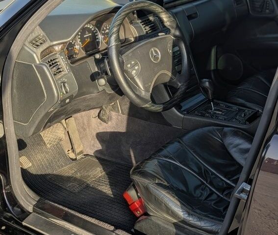 Чорний Мерседес Е-Клас, об'ємом двигуна 0 л та пробігом 500 тис. км за 14500 $, фото 2 на Automoto.ua
