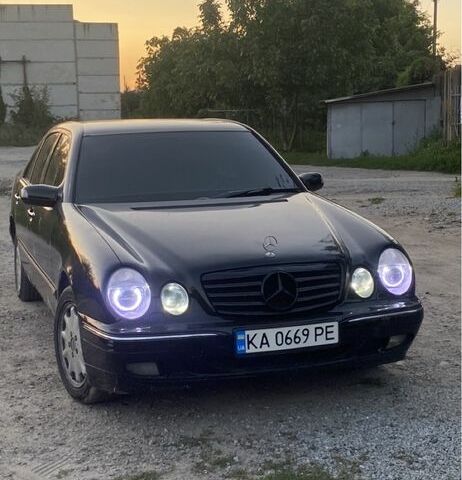 Мерседес Е-Класс 1998 в Белой Церкве на Automoto.ua Черный Мерседес Е-Класс, объемом двигателя 2 л и пробегом 876 тыс. км за 2800 $, фото 2 на Automoto.ua