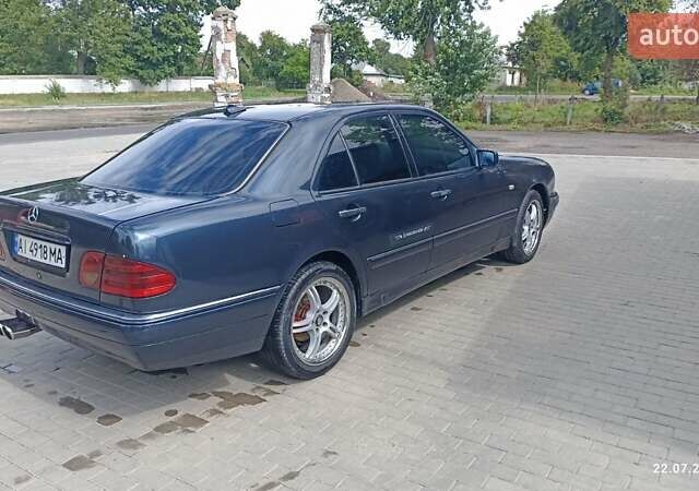Чорний Мерседес Е-Клас, об'ємом двигуна 2.5 л та пробігом 300 тис. км за 2650 $, фото 6 на Automoto.ua