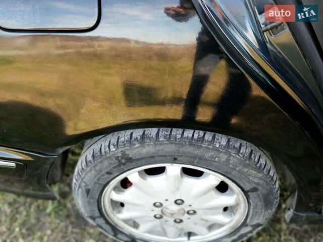 Черный Мерседес Е-Класс, объемом двигателя 2 л и пробегом 250 тыс. км за 3000 $, фото 23 на Automoto.ua