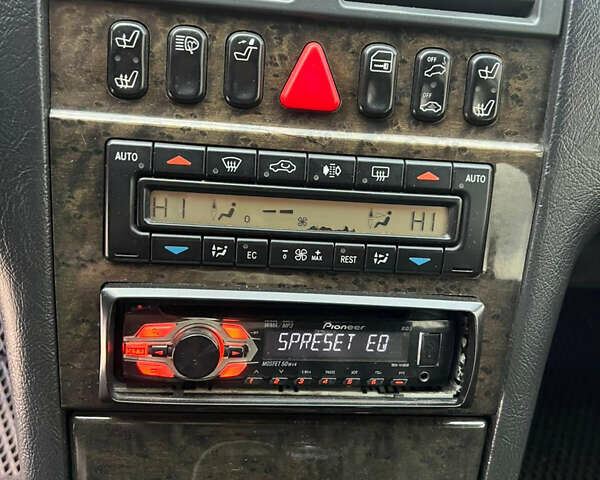 Черный Мерседес Е-Класс, объемом двигателя 3 л и пробегом 580 тыс. км за 3350 $, фото 7 на Automoto.ua