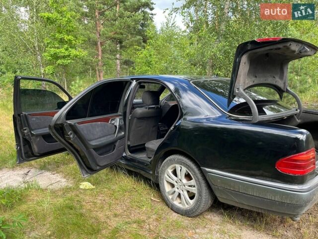 Чорний Мерседес Е-Клас, об'ємом двигуна 2.2 л та пробігом 500 тис. км за 2200 $, фото 13 на Automoto.ua