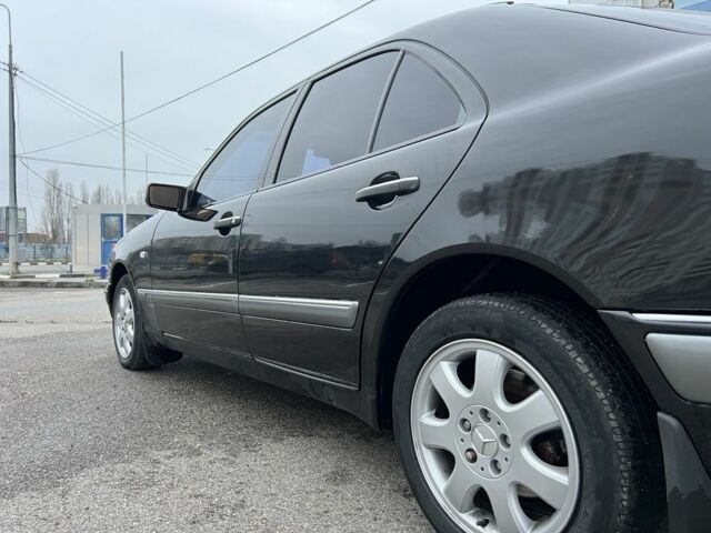 Черный Мерседес Е-Класс, объемом двигателя 3.2 л и пробегом 372 тыс. км за 4500 $, фото 6 на Automoto.ua