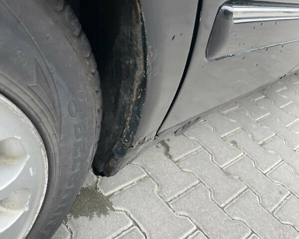 Черный Мерседес Е-Класс, объемом двигателя 3 л и пробегом 560 тыс. км за 3500 $, фото 32 на Automoto.ua