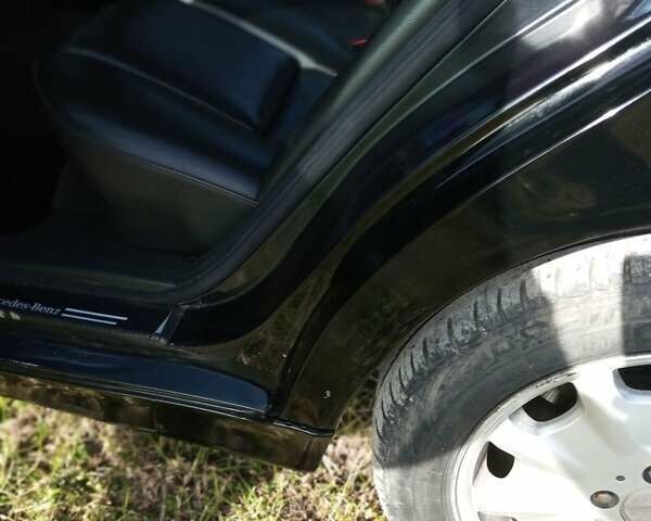 Черный Мерседес Е-Класс, объемом двигателя 2 л и пробегом 250 тыс. км за 3000 $, фото 31 на Automoto.ua