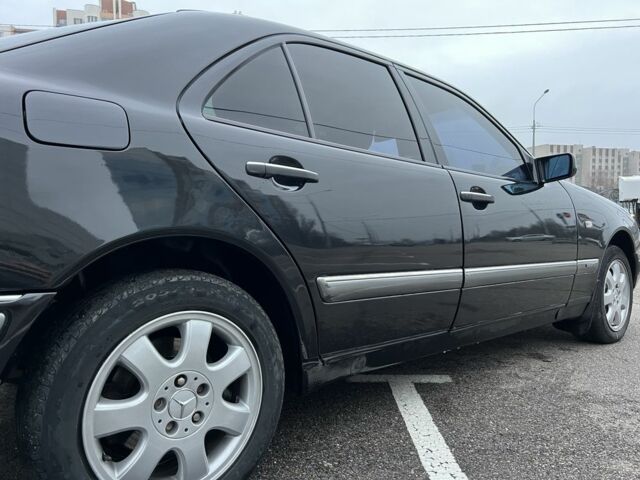 Черный Мерседес Е-Класс, объемом двигателя 3.2 л и пробегом 372 тыс. км за 4500 $, фото 15 на Automoto.ua