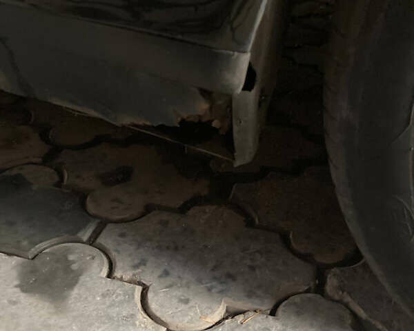 Мерседес Е-Класс 1998 в Харькове на Automoto.ua Черный Мерседес Е-Класс, объемом двигателя 3.2 л и пробегом 400 тыс. км за 5200 $, фото 7 на Automoto.ua