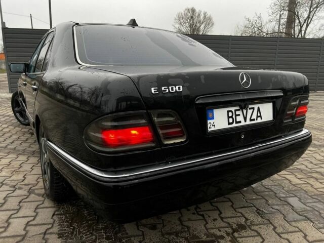 Чорний Мерседес Е-Клас, об'ємом двигуна 4.3 л та пробігом 258 тис. км за 4500 $, фото 4 на Automoto.ua