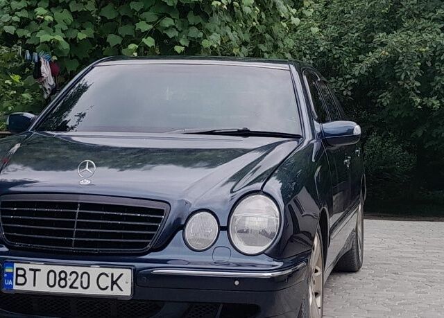 Черный Мерседес Е-Класс, объемом двигателя 4.3 л и пробегом 280 тыс. км за 3600 $, фото 3 на Automoto.ua