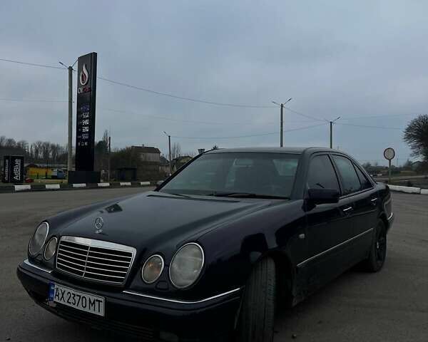 Чорний Мерседес Е-Клас, об'ємом двигуна 2.8 л та пробігом 310 тис. км за 3300 $, фото 1 на Automoto.ua