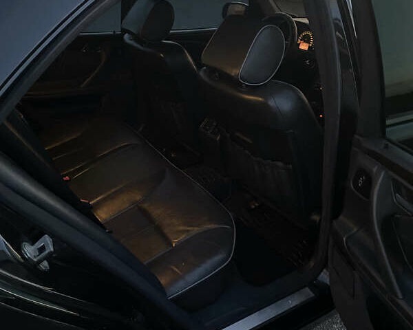 Чорний Мерседес Е-Клас, об'ємом двигуна 3.22 л та пробігом 395 тис. км за 4450 $, фото 20 на Automoto.ua