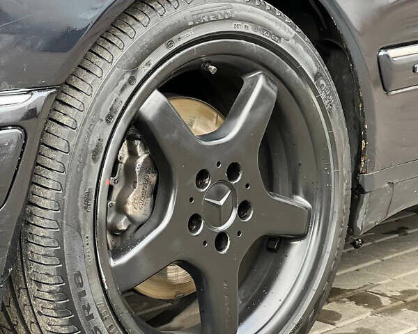 Черный Мерседес Е-Класс, объемом двигателя 4.3 л и пробегом 200 тыс. км за 3999 $, фото 7 на Automoto.ua