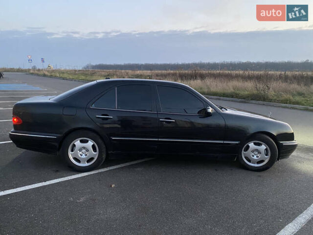 Чорний Мерседес Е-Клас, об'ємом двигуна 3.22 л та пробігом 395 тис. км за 4450 $, фото 6 на Automoto.ua