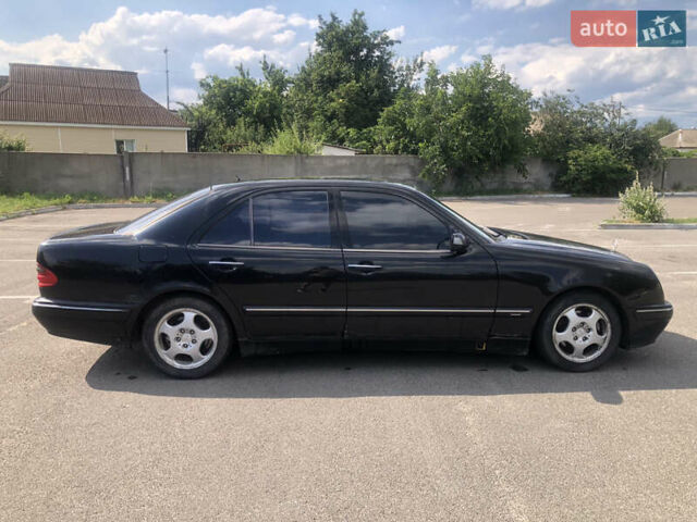 Черный Мерседес Е-Класс, объемом двигателя 2.8 л и пробегом 256 тыс. км за 2999 $, фото 2 на Automoto.ua