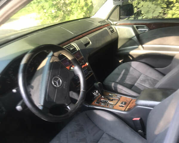 Чорний Мерседес Е-Клас, об'ємом двигуна 2.4 л та пробігом 400 тис. км за 3600 $, фото 2 на Automoto.ua