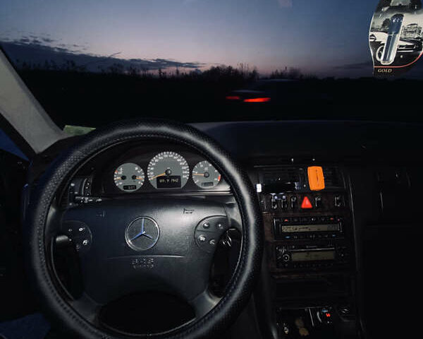 Чорний Мерседес Е-Клас, об'ємом двигуна 3.22 л та пробігом 395 тис. км за 4450 $, фото 10 на Automoto.ua