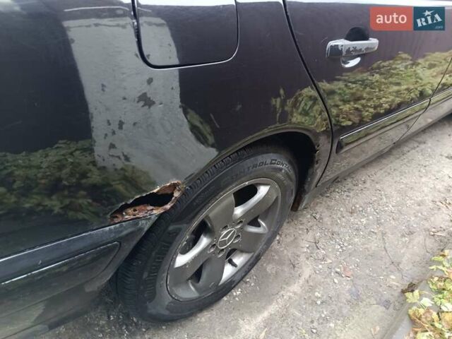 Черный Мерседес Е-Класс, объемом двигателя 2.4 л и пробегом 481 тыс. км за 2500 $, фото 2 на Automoto.ua