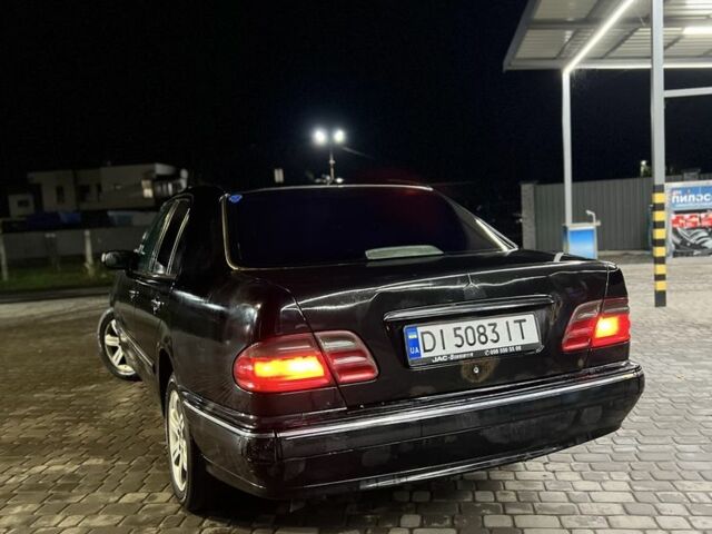 Черный Мерседес Е-Класс, объемом двигателя 3.2 л и пробегом 290 тыс. км за 1799 $, фото 2 на Automoto.ua