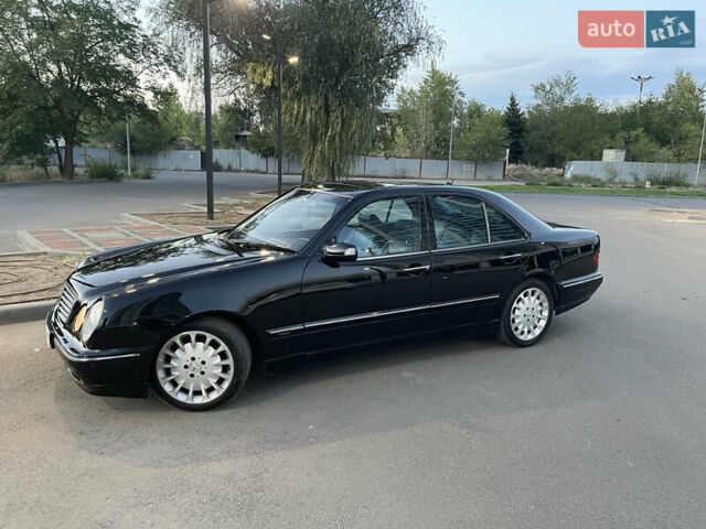 Черный Мерседес Е-Класс, объемом двигателя 4.3 л и пробегом 450 тыс. км за 5700 $, фото 1 на Automoto.ua