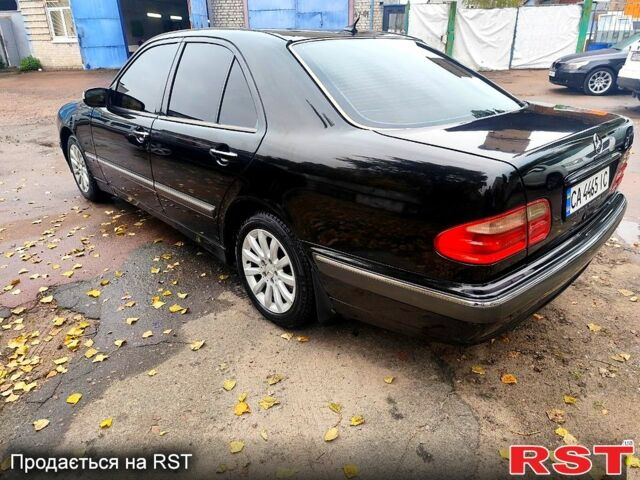 Чорний Мерседес Е-Клас, об'ємом двигуна 3.2 л та пробігом 268 тис. км за 5400 $, фото 3 на Automoto.ua