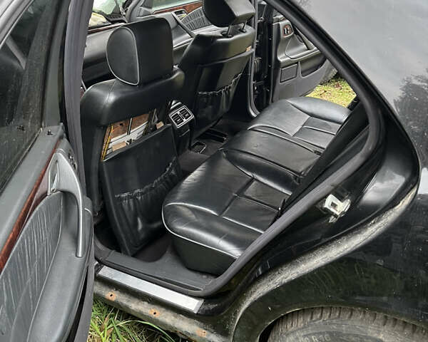 Чорний Мерседес Е-Клас, об'ємом двигуна 3.22 л та пробігом 420 тис. км за 2000 $, фото 13 на Automoto.ua