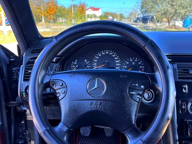 Черный Мерседес Е-Класс, объемом двигателя 2 л и пробегом 550 тыс. км за 4900 $, фото 1 на Automoto.ua