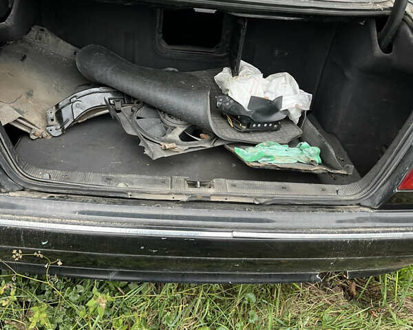 Чорний Мерседес Е-Клас, об'ємом двигуна 3.22 л та пробігом 420 тис. км за 2000 $, фото 4 на Automoto.ua