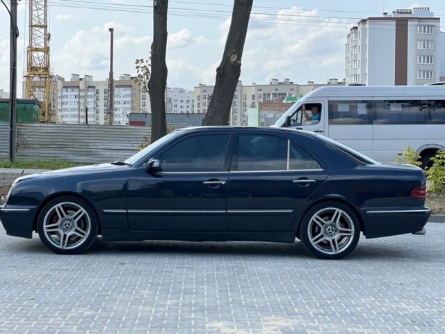 Черный Мерседес Е-Класс, объемом двигателя 4.3 л и пробегом 348 тыс. км за 4250 $, фото 2 на Automoto.ua