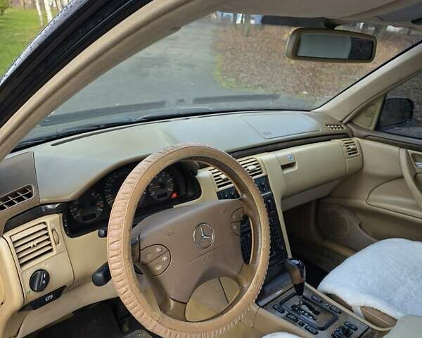 Чорний Мерседес Е-Клас, об'ємом двигуна 2.2 л та пробігом 387 тис. км за 2999 $, фото 14 на Automoto.ua