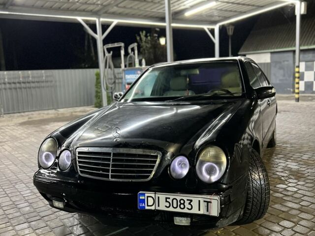 Черный Мерседес Е-Класс, объемом двигателя 3.2 л и пробегом 290 тыс. км за 1799 $, фото 7 на Automoto.ua