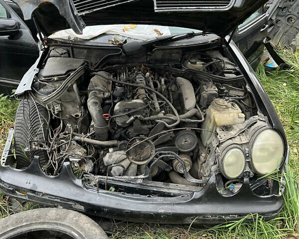 Чорний Мерседес Е-Клас, об'ємом двигуна 3.22 л та пробігом 420 тис. км за 2000 $, фото 8 на Automoto.ua
