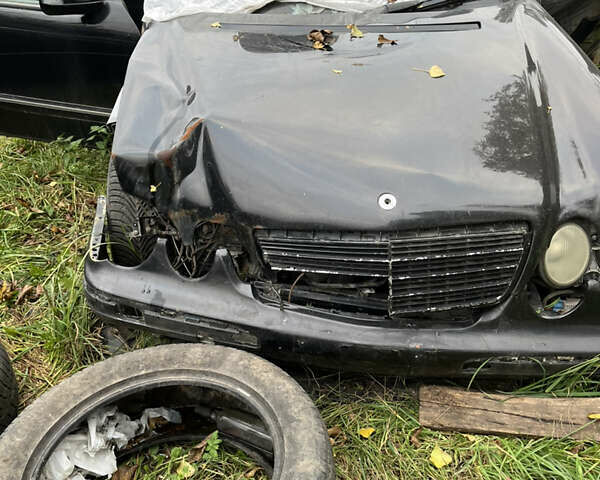 Чорний Мерседес Е-Клас, об'ємом двигуна 3.22 л та пробігом 420 тис. км за 2000 $, фото 20 на Automoto.ua