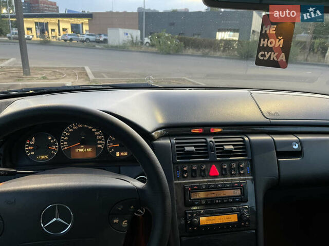 Черный Мерседес Е-Класс, объемом двигателя 4.3 л и пробегом 450 тыс. км за 5700 $, фото 8 на Automoto.ua