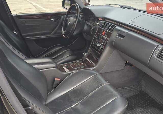 Чорний Мерседес Е-Клас, об'ємом двигуна 3.2 л та пробігом 322 тис. км за 3300 $, фото 10 на Automoto.ua