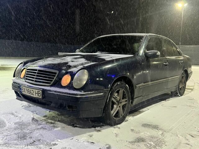 Черный Мерседес Е-Класс, объемом двигателя 2.1 л и пробегом 380 тыс. км за 3200 $, фото 1 на Automoto.ua